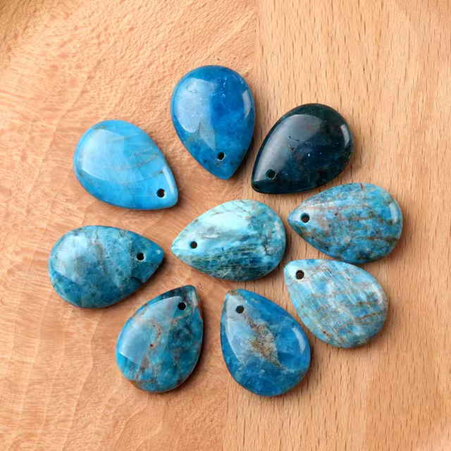 Colgante en forme de gota Apatito azul